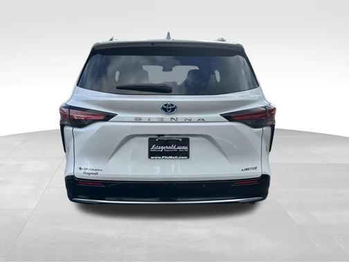 2025 Toyota Sienna Limited