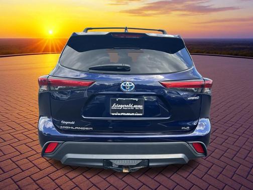 2021 Toyota Highlander Hybrid XLE
