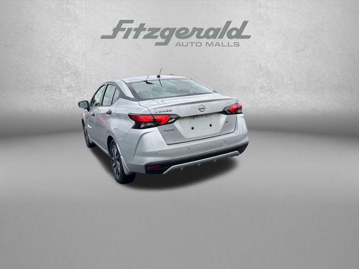 Brilliant Silver Metallic 2024 Nissan Versa 1.6 S