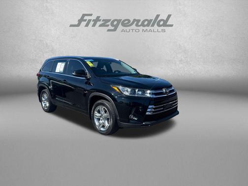 Midnight Black Metallic 2019 Toyota Highlander Limited