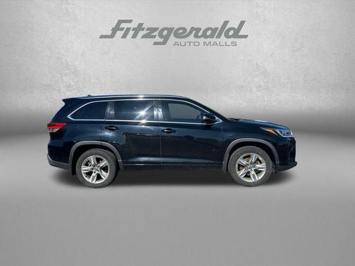 Midnight Black Metallic 2019 Toyota Highlander Limited