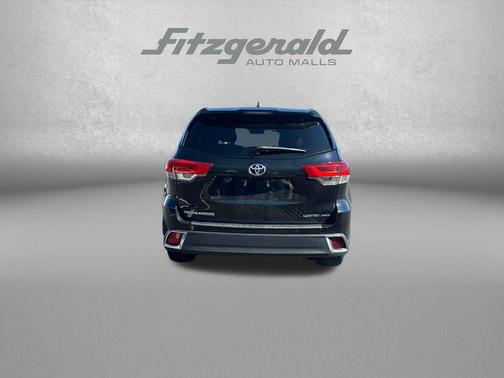 Midnight Black Metallic 2019 Toyota Highlander Limited