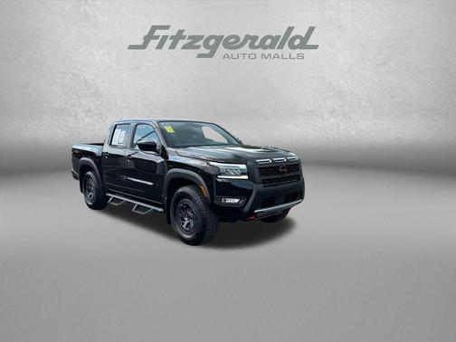 Super Black 2025 Nissan Frontier PRO-4X