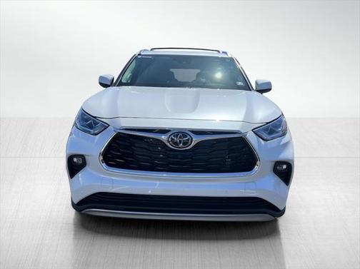 2024 Toyota Highlander Platinum