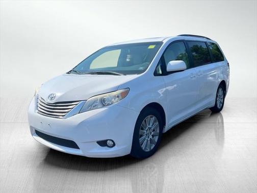 2013 Toyota Sienna XLE