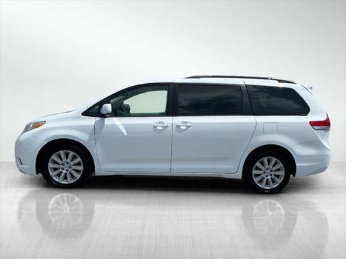 2013 Toyota Sienna XLE
