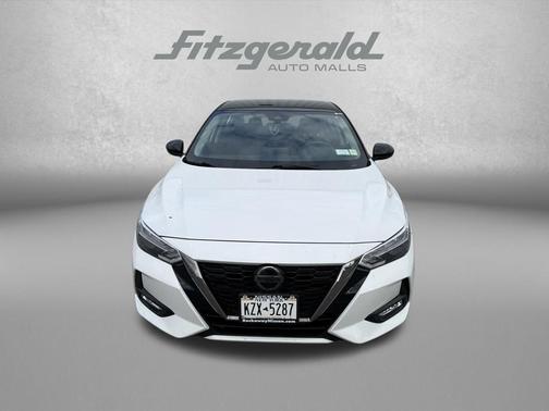 Aspen White/Super Black 2021 Nissan Sentra SR