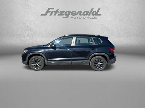 Deep Black Pearl 2022 Volkswagen Taos 1.5T S