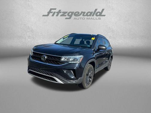 Deep Black Pearl 2022 Volkswagen Taos 1.5T S