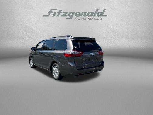 Predawn Gray Mica 2017 Toyota Sienna XLE
