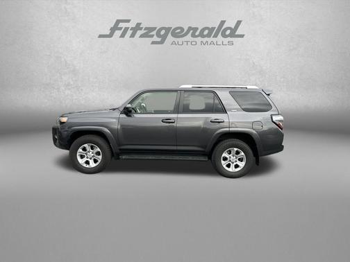 Magnetic Gray Metallic 2016 Toyota 4Runner SR5