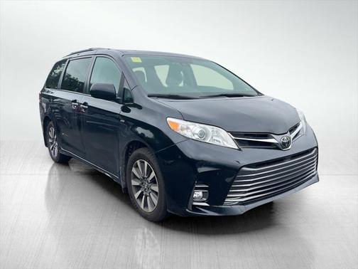 2020 Toyota Sienna XLE Premium