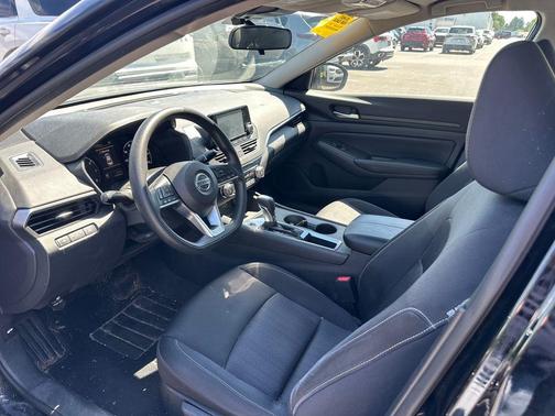 Super Black 2022 Nissan Altima S FWD