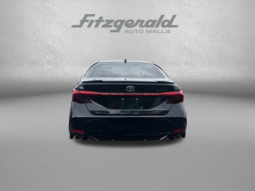 Midnight Black Metallic 2019 Toyota Avalon Touring