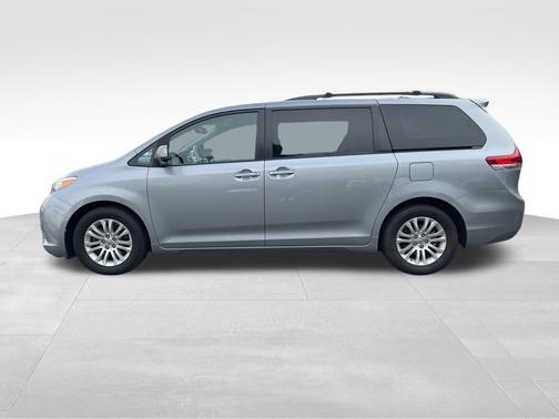 2014 Toyota Sienna XLE