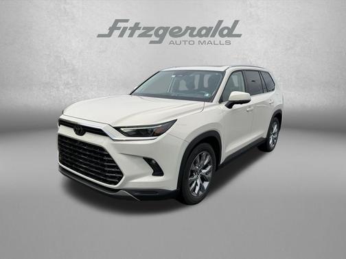 Coastal Cream 2024 Toyota Grand Highlander Limited