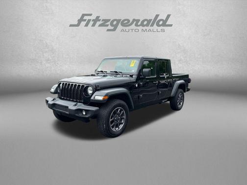 Black Clearcoat 2020 Jeep Gladiator Sport S