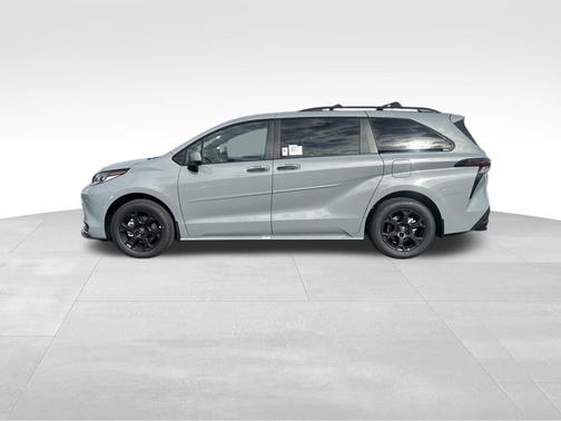 2025 Toyota Sienna Woodland Edition