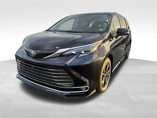 2025 Toyota Sienna Platinum
