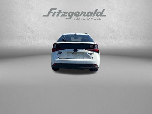 White 2022 Toyota Prius L