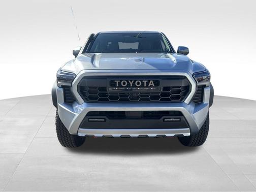 2025 Toyota Tacoma Hybrid Trailhunter