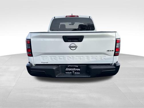 2022 Nissan Frontier S