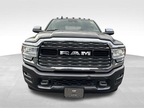 2019 RAM 2500 Limited Crew Cab 4x4 6'4' Box
