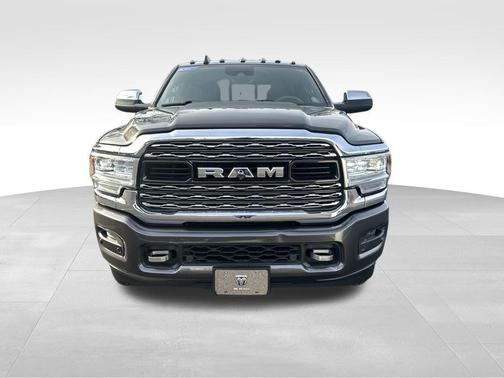2019 RAM 2500 Limited Crew Cab 4x4 6'4' Box