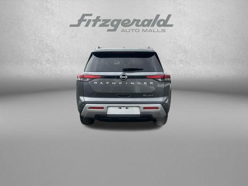 2025 Nissan Pathfinder SL 4WD