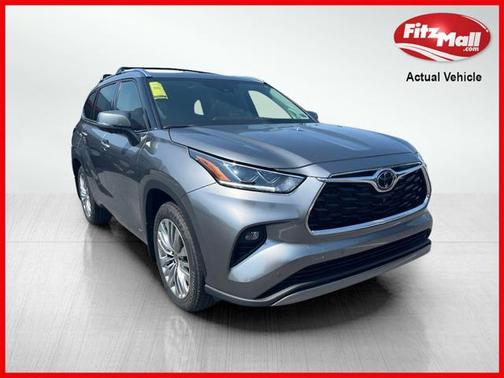 2025 Toyota Highlander Hybrid Platinum