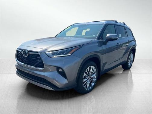 2025 Toyota Highlander Hybrid Platinum