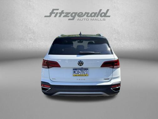 Pure White 2023 Volkswagen Taos 1.5T SEL