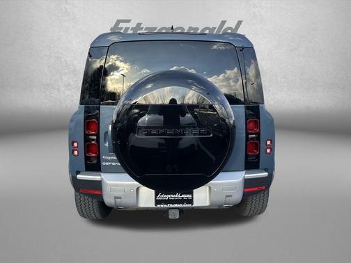 2024 Land Rover Defender 110 P300