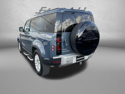 2024 Land Rover Defender 110 P300