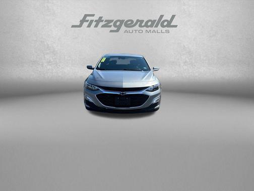 Sterling Gray Metallic 2024 Chevrolet Malibu FWD RS