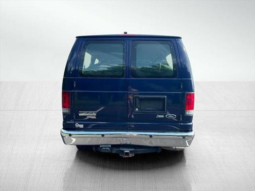 2013 Ford E350 Super Duty XLT