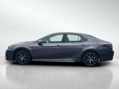 Predawn Gray Mica 2022 Toyota Camry SE