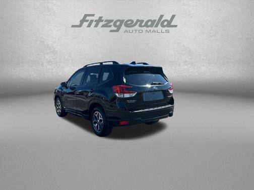 Crystal Black Silica 2019 Subaru Forester Premium