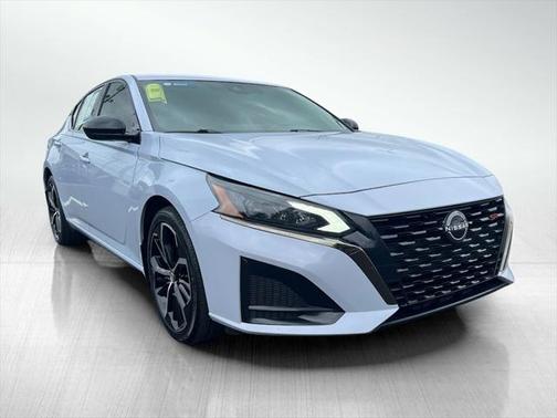 2023 Nissan Altima SR Intelligent AWD