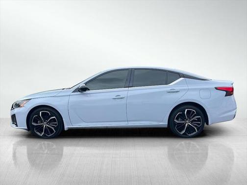 2023 Nissan Altima SR Intelligent AWD