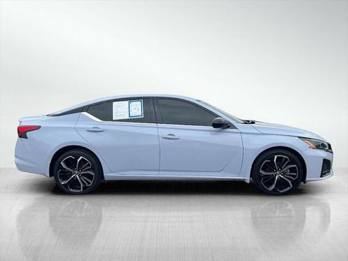 2023 Nissan Altima SR Intelligent AWD