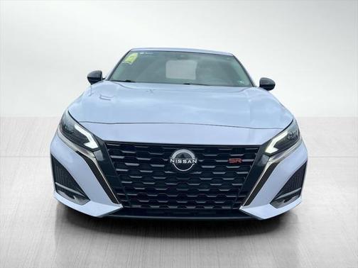 2023 Nissan Altima SR Intelligent AWD