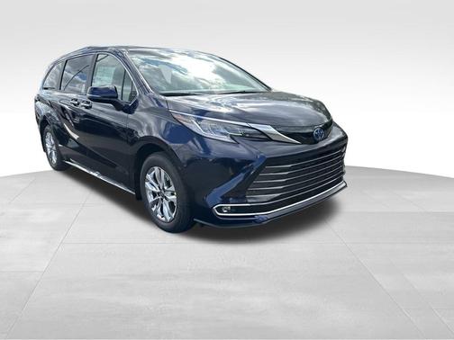 2025 Toyota Sienna Limited