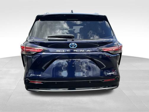 2025 Toyota Sienna Limited