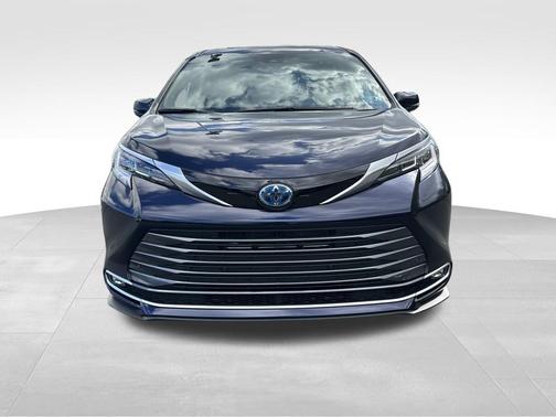 2025 Toyota Sienna Limited