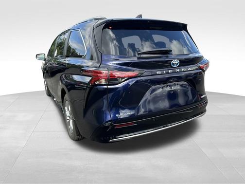 2025 Toyota Sienna Limited