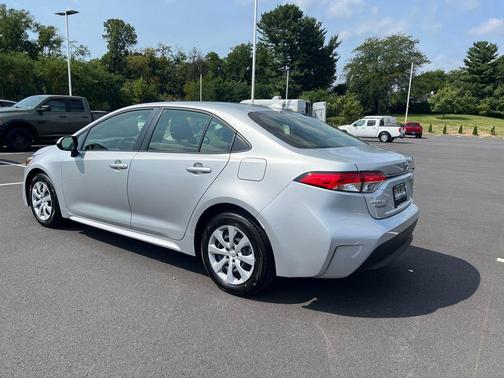 2025 Toyota Corolla Hybrid SE