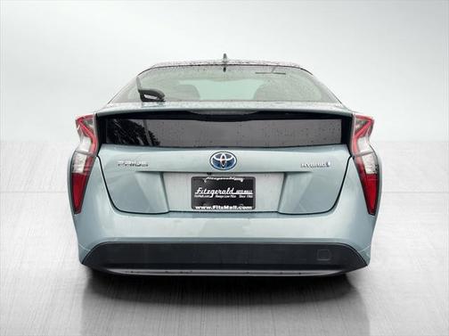 2016 Toyota Prius Three