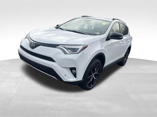 2017 Toyota RAV4 SE