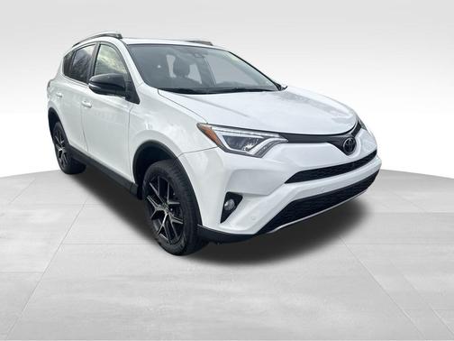 2017 Toyota RAV4 SE